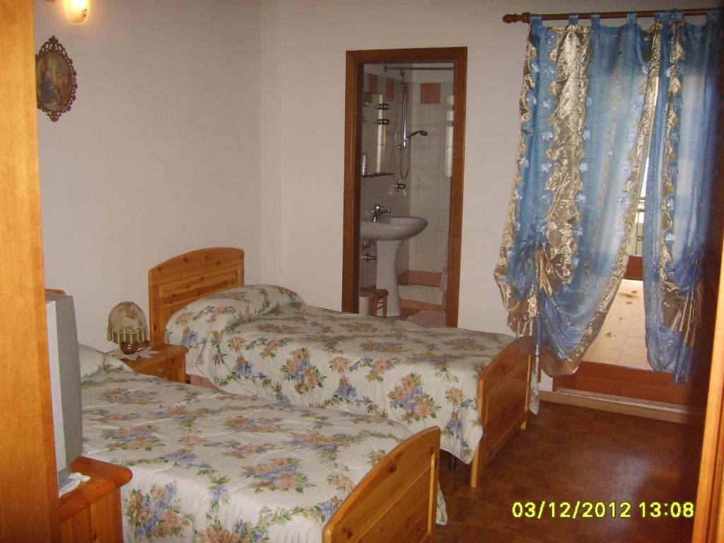 Antico Albergo Sant'Antonio Fonzaso Phòng bức ảnh