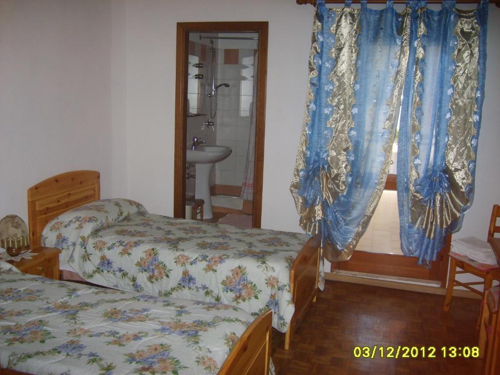 Antico Albergo Sant'Antonio Fonzaso Phòng bức ảnh